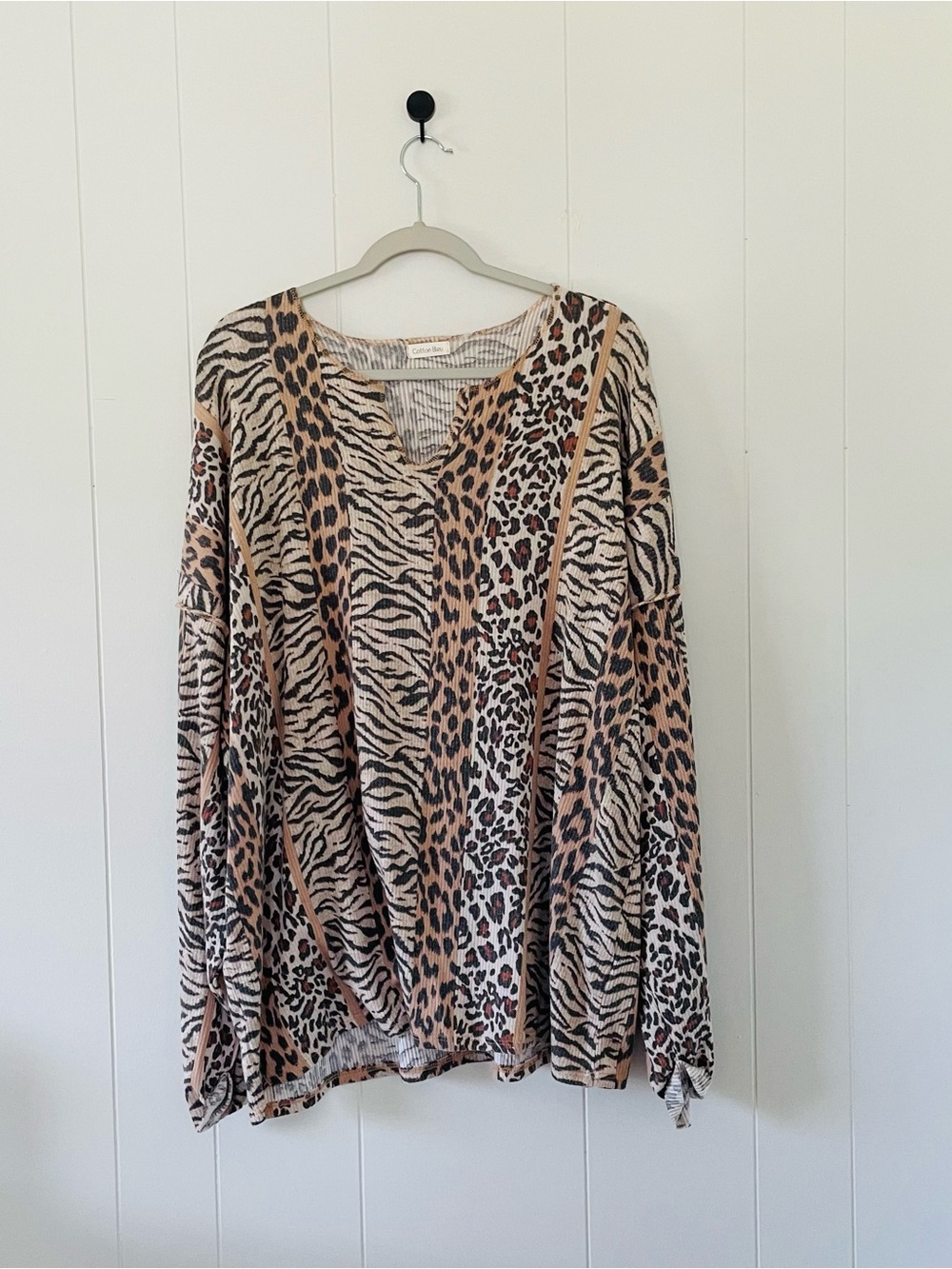 Mixed Animal Print V-Neck Long Sleeve Top - Tan/Black